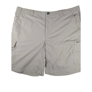 Columbia Omni Shade Men's Size 42 Tan Beige Nylon Cargo Shorts Outdoor Casual